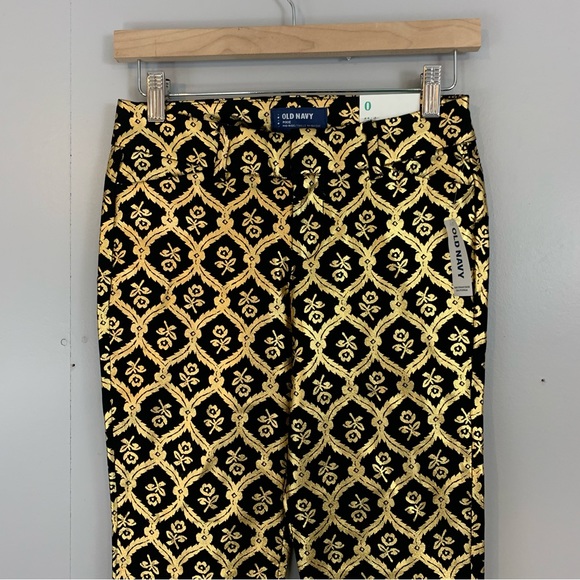 New! Old Navy Mid Rise Pixie Ankle Pants 0 Foil Gold Black Floral Roses Jeans - Picture 2 of 9